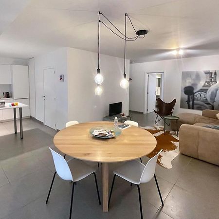Apartment With Free Covered Parking - City Center Gent Exteriör bild