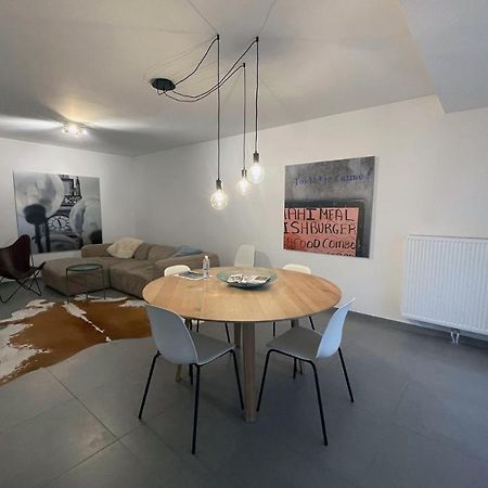 Apartment With Free Covered Parking - City Center Gent Exteriör bild