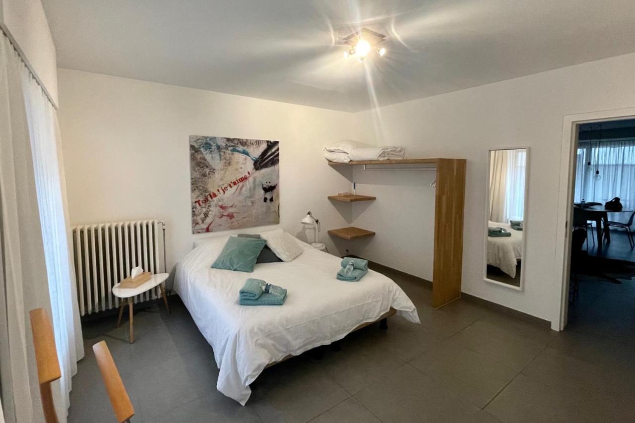 Apartment With Free Covered Parking - City Center Gent Exteriör bild