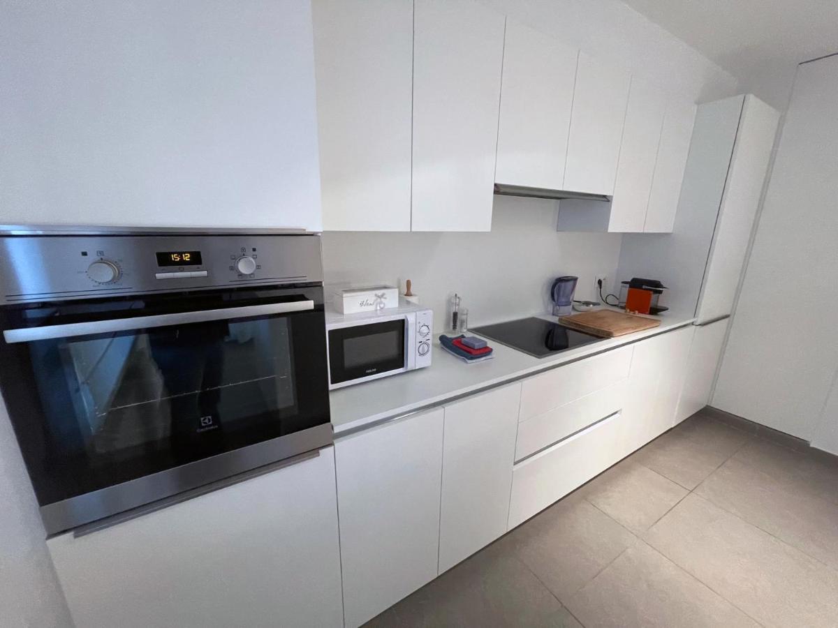 Apartment With Free Covered Parking - City Center Gent Exteriör bild